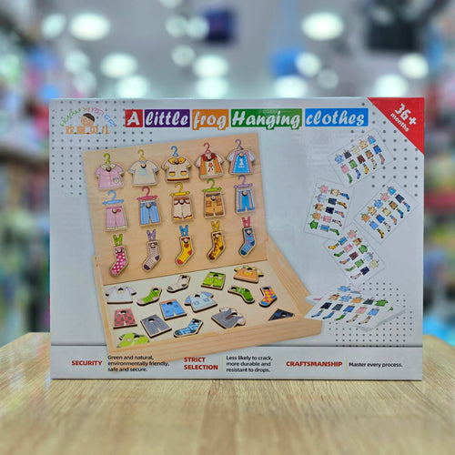 Alittle Frog Hanging clothes