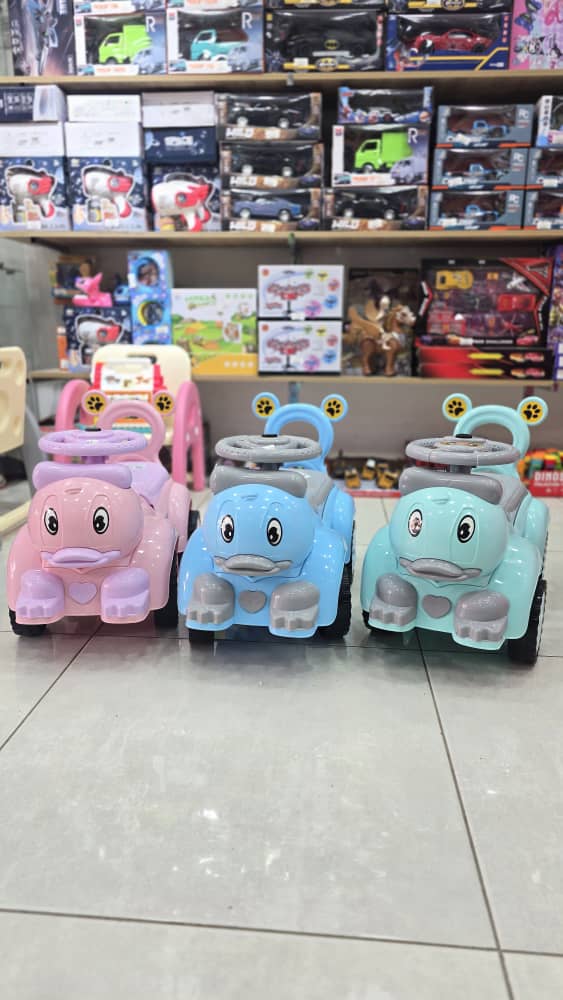 سيارات أطفال